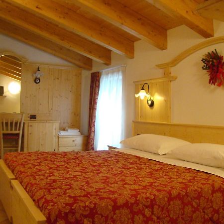 Hotel Pizzo Degli Uccelli Castello Tesino Luaran gambar